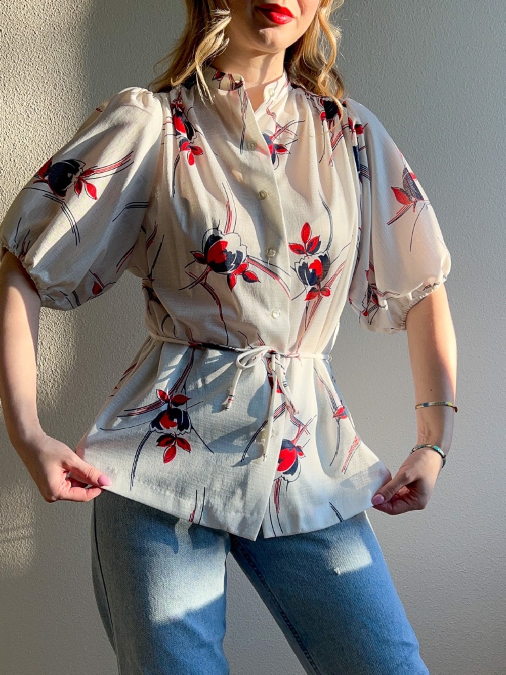 Vintage 1970s White Blouse With Red and Navy Print (S/M)